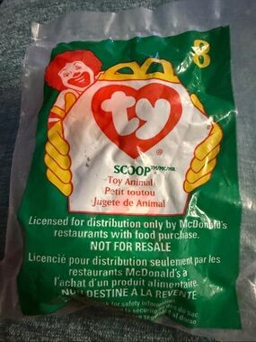 Scoop the Pelican #8 McDonald's ty Teenie Beanie Babies 1998 Sealed